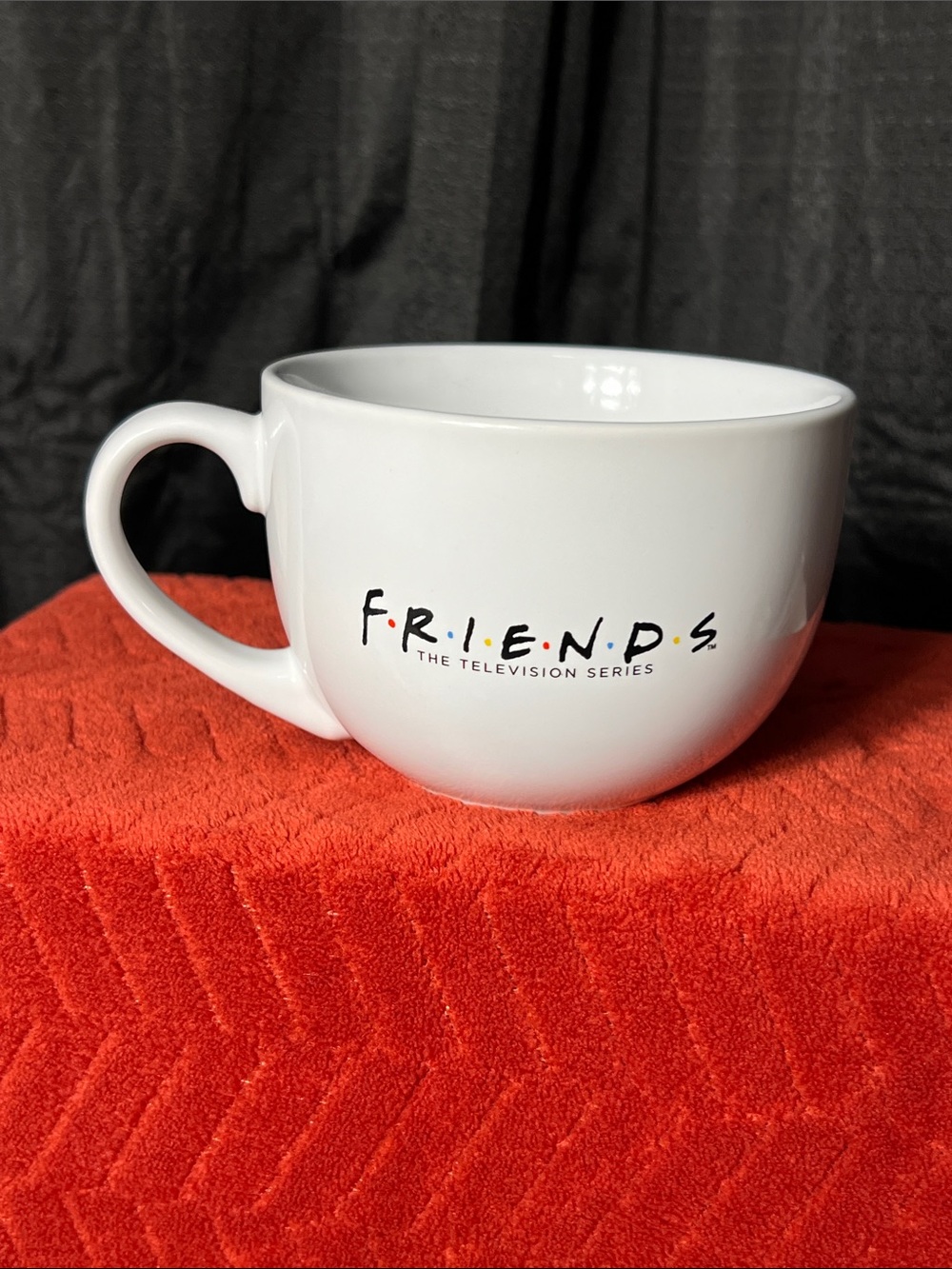 FRIENDS White Ceramic Oversized Mug with Black Logo and Multicolor Dot Details